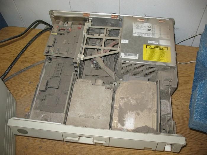 Пыльные компьютеры (32 фото)