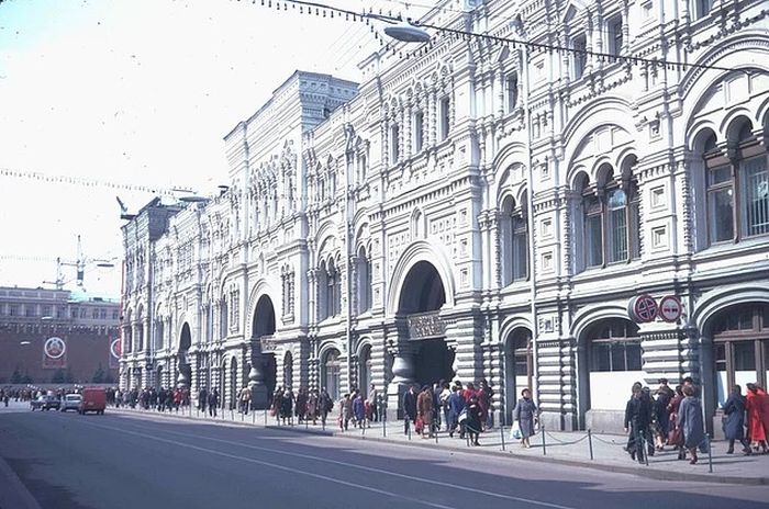 Москва в преддверии 1 мая 1982 года (53 фото)