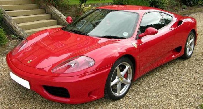 Как с годами менялись автомобили марки Ferrari (13 фото)