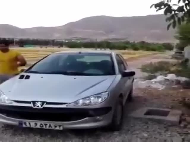 Как отрыть Peugeot 206 без ключей