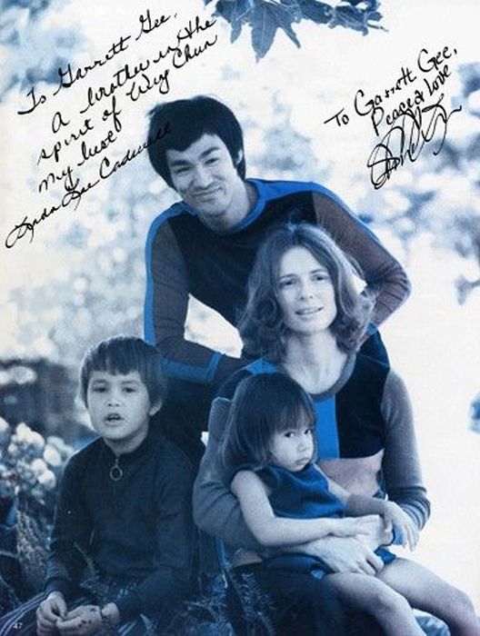 Фотографии из семейного альбома Брюса Ли (32 фото)