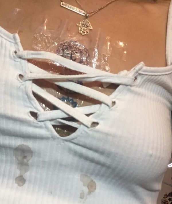 Дочь Майкла Джексон Пэрис показала новую татуировку на груди (3 фото)