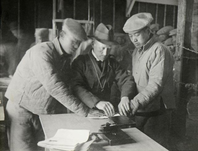 Китайские рабочие на передовой Первой мировой войны (13 фото)