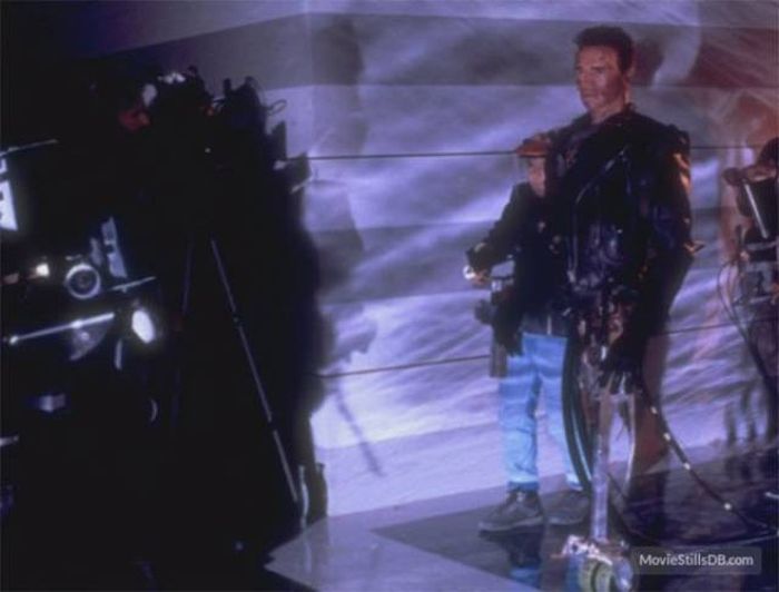 Кадры со съёмочной площадки фильма "Терминатор 2: Судный день" (39 фото)