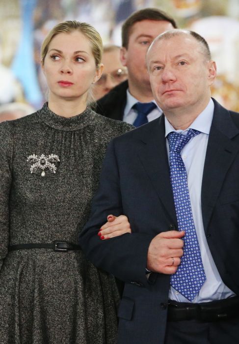 Жены самых богатых российских бизнесменов и чиновников (29 фото)