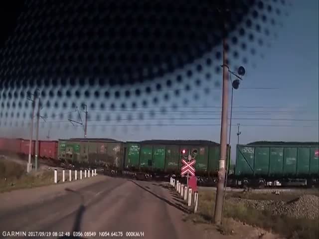 Авария на железнодорожном переезде в Уфе