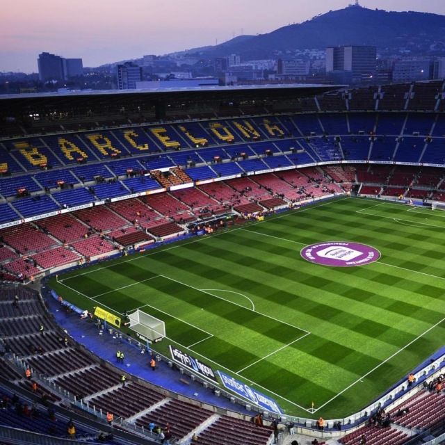 Футбольный матч «Барселона» - «Лас-Пальмас» прошел на пустом стадионе (6 фото)