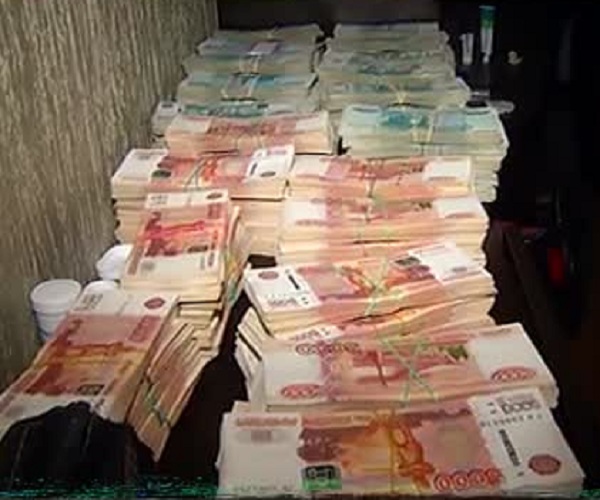 Мошенник Юрий Цукерман украл со счета МВД 215 миллионов рублей, изъятых у «бога Кузи»