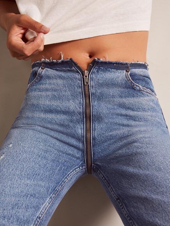 Женщинам вновь предложили джинсы со сплошной молнией (5 фото)