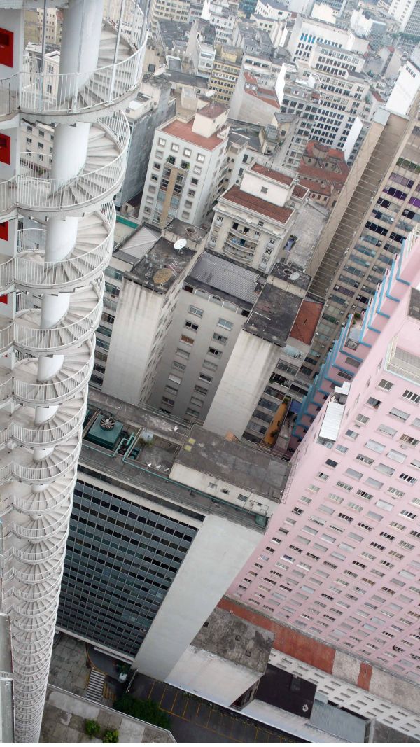 Необычное архитектурное решение из Бразилии (2 фото)