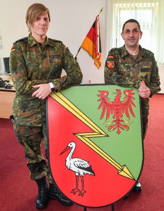 Женщина-трансгендер назначена командующим батальона немецкой армии (5 фото)