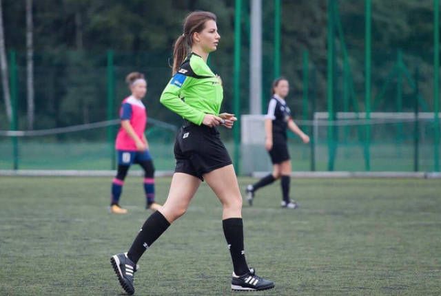 Каролина Божар - «самая красивая женщина в польском футболе» (15 фото)