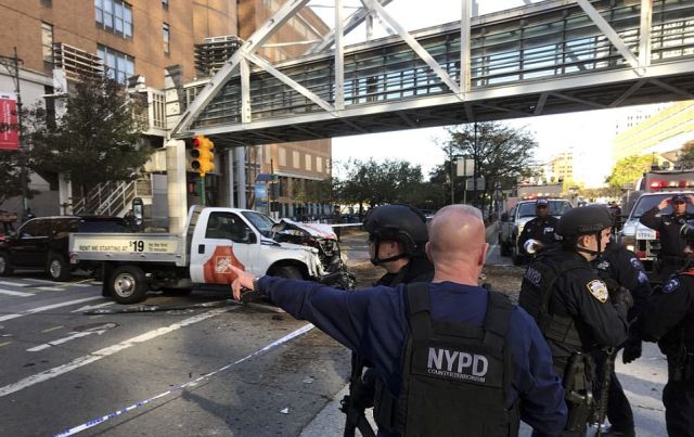 Теракт в Нью-Йорке (15 фото + 3 видео)