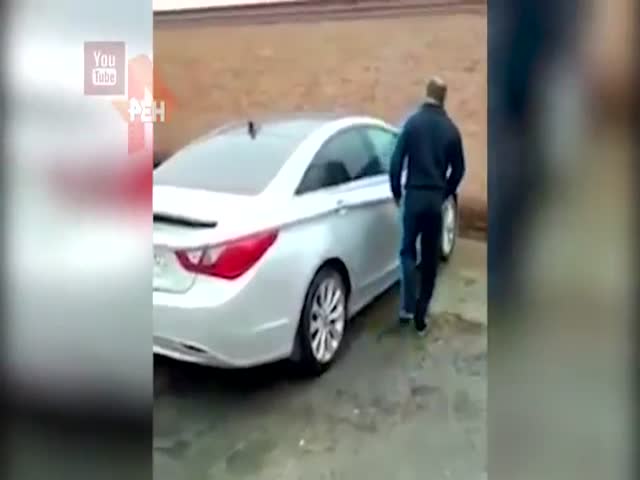 Муж застал жену в машине любовника