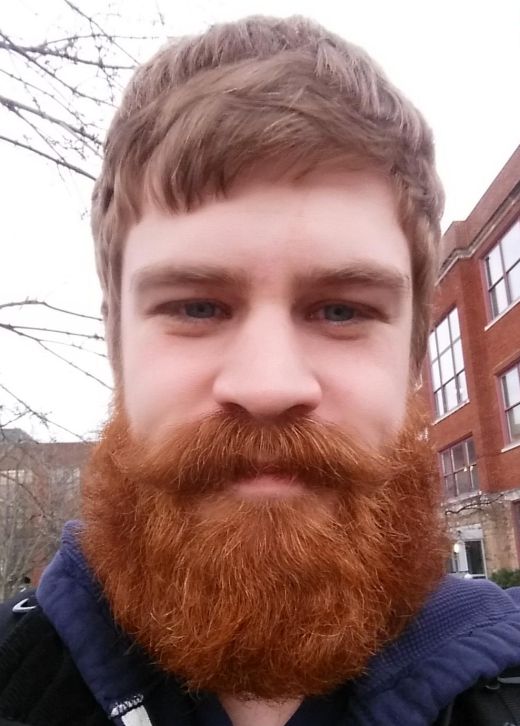 Как 5-месячная борода изменила внешность парня (3 фото)