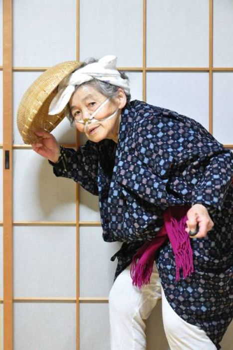 Эффектные фотографии 89-летней бабушки (13 фото)