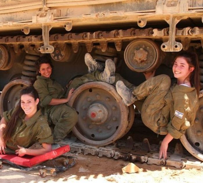 Прекрасные военнослужащие армии Израиля (37 фото)