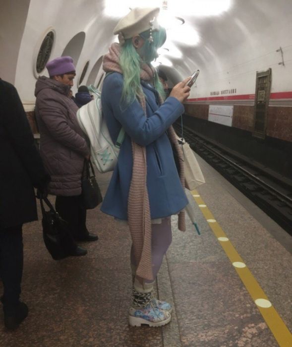 Модные пассажиры метро (22 фото)