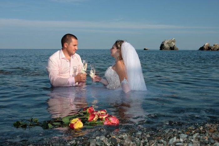 Смешные свадебные фото (40 фото)