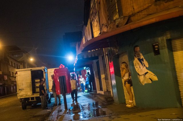 Уличные проститутки кубинского города Медельин (22 фото)