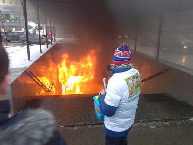 Пожар в подземном переходе в Воронеже (3 фото + видео)