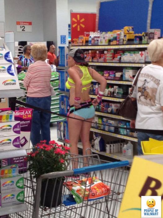 Странные посетители супермаркета Walmart (44 фото)