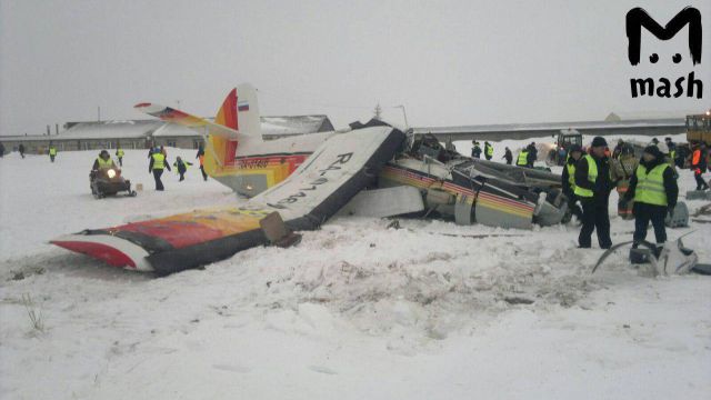 В аэропорту Нарьян-Мара разбился пассажирский самолет Ан-2