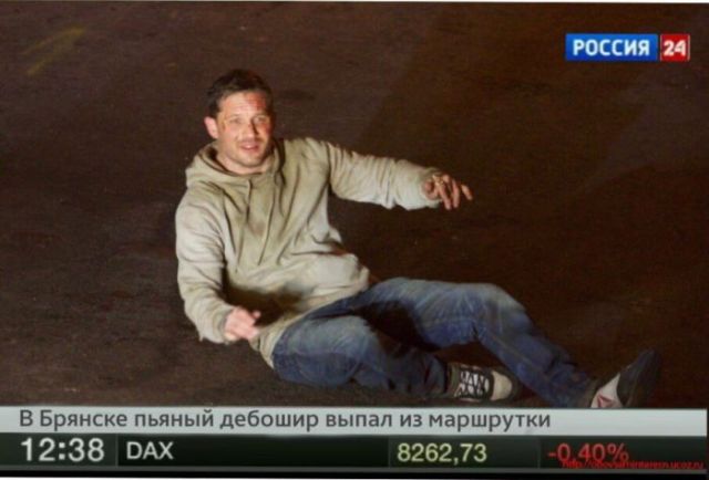 Кадр с актером Томом Харди стал мемом Рунета (22 фото)