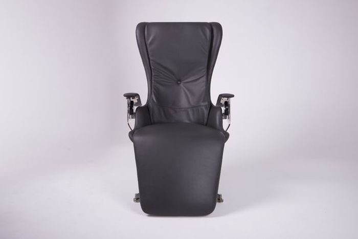 Rolls-Royce представил кресло Elysium-R стоимостью 52 000 долларов (5 фото)