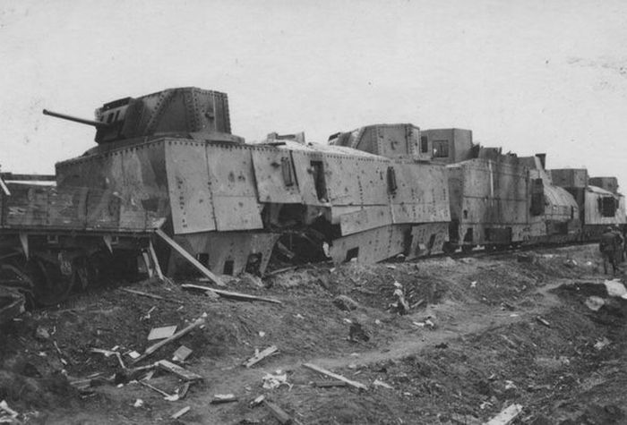 Потерянные советские бронепоезда на немецких фото (40 фото)
