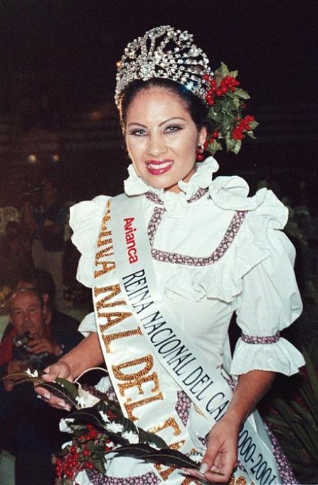 Энджи Валенсия - колумбийская модель и королева красоты с криминальным прошлым (5 фото)