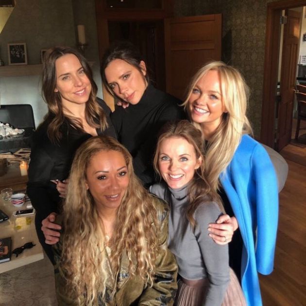 Участницы Spice Girls тогда и сейчас (2 фото)