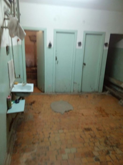 Хоррор в подвале поликлиники (16 фото)