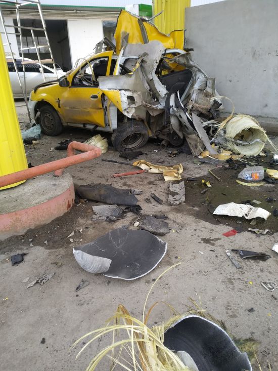 Взрыв автомобиля в Минераловодском городском округе (6 фото)