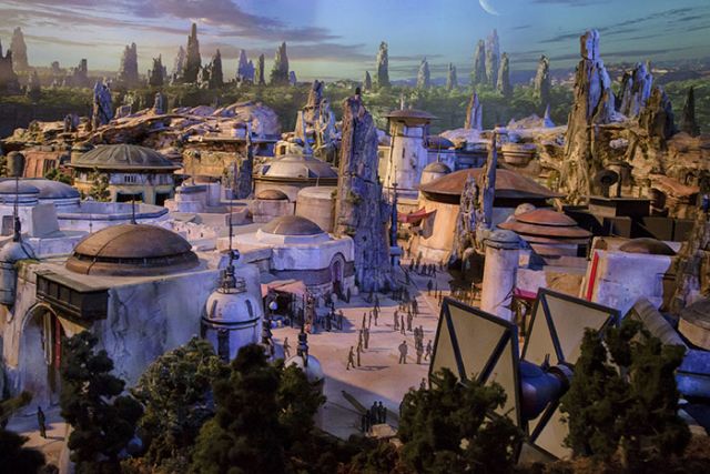 Парк развлечений «Звездные войны» от Disney (11 фото)