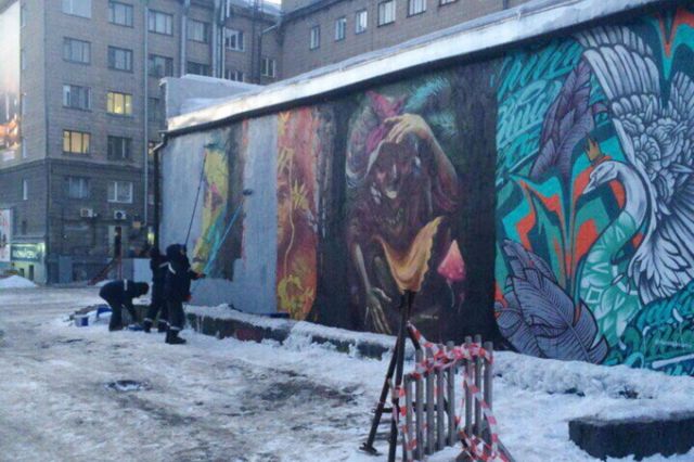 В Новосибирске из-за мести закрасили рисунки сказочных персонажей (7 фото)