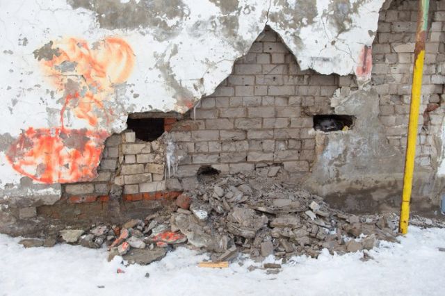В Зеленодольске жильцов общежития обязали покинуть здание в течение 24 часов (4 фото + видео)