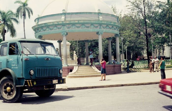 Повседневная жизнь на Кубе в 70-е годы (31 фото)