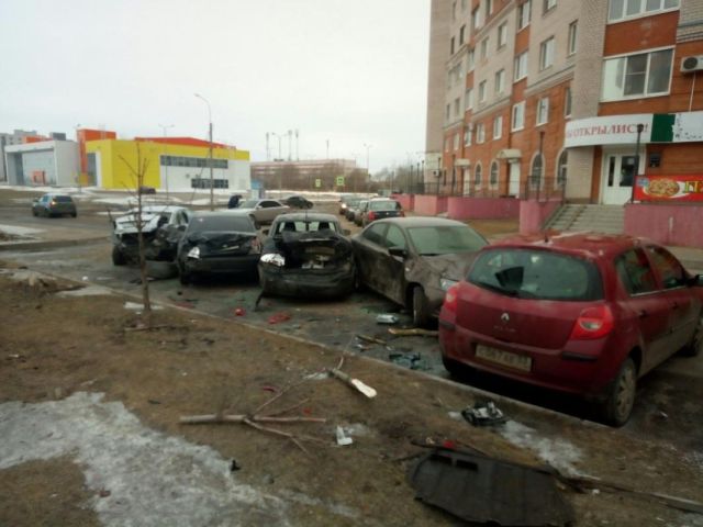 В Великом Новгороде 16-летний подросток устроил серьезную аварию (4 фото)