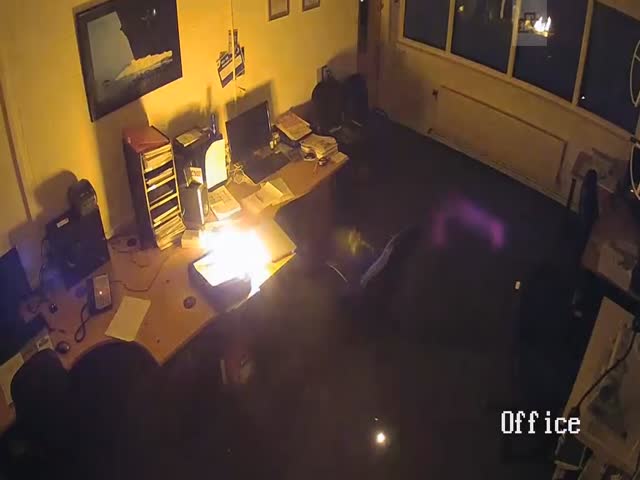 Пожар в офисе