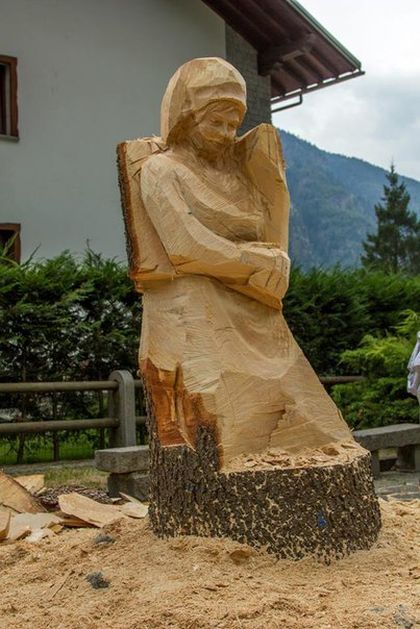 Скульптура из дерева (8 фото)