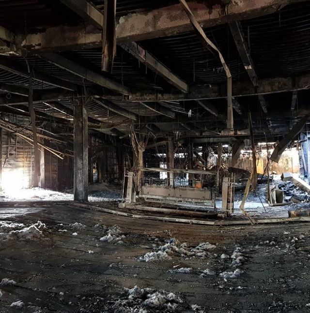 Фото из сгоревшего торгового центра "Зимняя вишня" (28 фото)