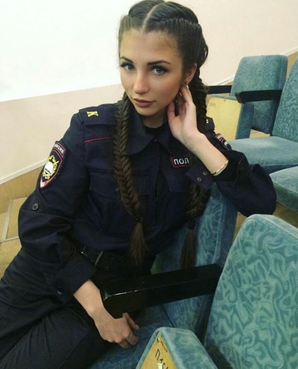 Очаровательные сотрудницы МВД России (25 фото)