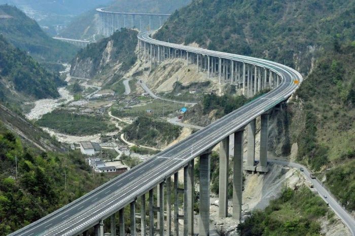 Cкоростные автомагистрали в Китае (7 фото)