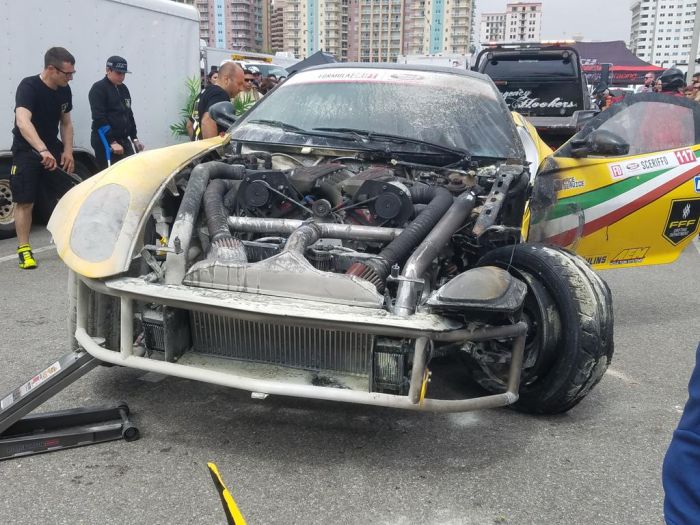 Неудачный дебют Ferrari 599 GTB Fiorano в гонке Formula Drift (6 фото)