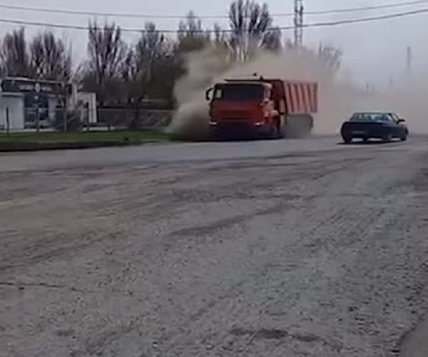 Уборка дорог в Таганроге