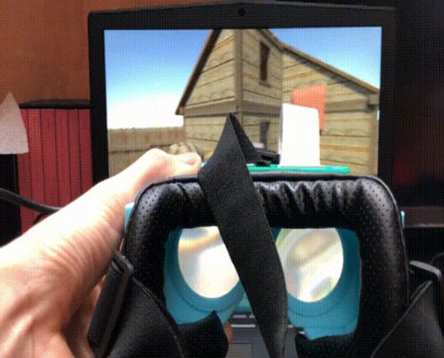 Французские школьники собрали дешевый аналог очков виртуальной реальности (4 фото)