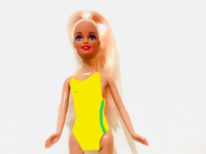 Кукла организаторов конкурса Miss BumBum возмутила общественность (3 фото)