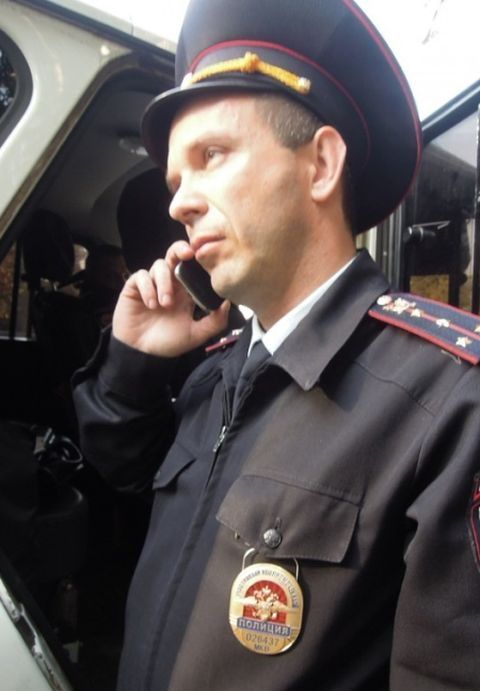 Курьезные звонки, поступившие в полицию Кемерово (6 фото)