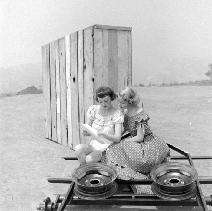 Сборный дом на колесах из 50-х годов (28 фото)
